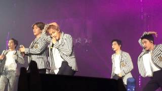 20150620 [fancam] Exoluxion in BKK day1 - Love me right Baekhyun focus 3