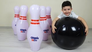 Eğlenceli Dev Bowling! Yusuf playing giant bowling with Dad-Funny Kids