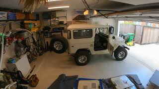 1970 Toyota Land Cruiser FJ40 Timelapse - Bikini Top Engaged