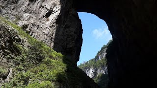 天生三硚，中国旅游精选5A景区，世界自然遗产，亚洲最大硚群，喀斯特地貌，世界罕见地质奇观。