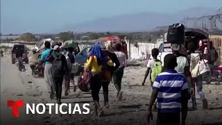 Haitianos luchan para evadir las balas y a dominicanos les preocupa un éxodo | Noticias Telemundo