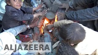 Civilians struggle to survive harsh winter in Yemen war