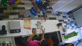 Ladrão armado invade e assalta sorveteria da região