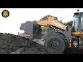 case 821g wheel loader in action