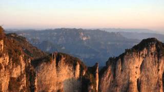 Peng Liyuan 彭丽媛 - 人说山西好风光 Beautiful Scenery in Shanxi