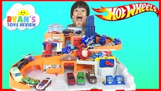 Hot Wheels Sto and Go Play Set Classic with Disney Cars Toys
