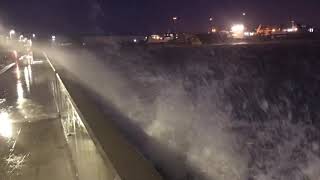 Flytemolo i sterk storm! Bodø Havn 10.01.19