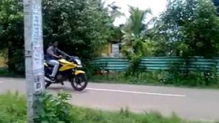 Adi Varunna Vazhi അടി വരുന്ന വഴി     funny accident