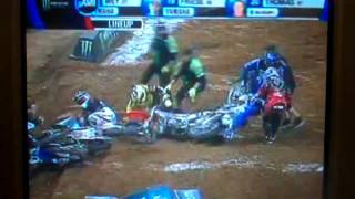 The First Turn Pileup at Houston Supercross Main 2011