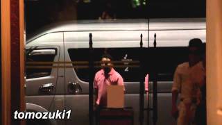 [tomozuki1 FANCAM] 110326 Siwon back from Siriraj to hotel.mp4