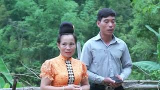 Quang La accidentally encounters a new female singer with a unique and beautiful voice.