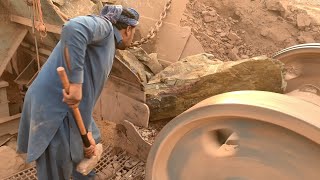 Super Giant Rock Crusher in exclusive action|Quarry primary ja shredder in action