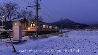 黎明の舞田駅に発着する別所線の電車　長野県上田市舞田駅　FUKEI 76217