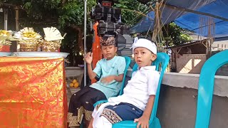 acara melaspas sanggah di rmh Lombok, bersama keluarga besar 🥰🥰🥰 ada deva ikut nari🥰🥰🙏🙏