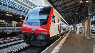 visite et portes d'un Bt IC 2020 et d'un B IC 2020 des CFF en gare de Lausanne