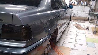 БМВ 3  Е36 BMW 3 E36 КАК ОБРАБОТАТЬ И ЧЕМ  ДНО АВТО. что стало с мастикай на днище за несколько лет