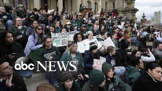 Michigan State students mourn classmates killed in mass shooting