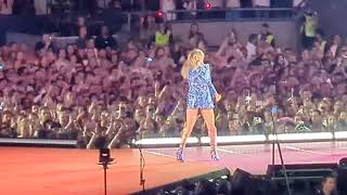 Taylor Swift - You need to calm down (let me see your hands) @  Stockholm 18.05.