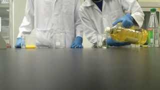 Emulsion - why is vinaigrette formed?