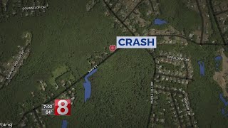One dead in early Sunday Naugatuck crash