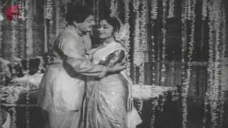 Manchi Chedu Movie || Repanti Roopam Video Song || NTR, Saroja Devi B