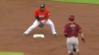 ARI@MIA: Green slides for a slick stop at first base