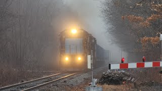 CSX M427 cutting through the Fog in West Boylston with MEC 7643