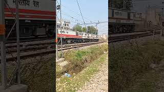 WAP7  WAP5 electric locomotive 😱😱😱😱 engine#shorts #viral #trains #railway please subscribe 🙏🙏🙏🙏♥️♥️