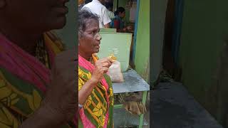 பெற்ற தாயை யாரும் அனாதையாக சாலை விடாதீங்க 🥺🥹 #reels #trending #viral #short #humanity #