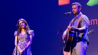 Justin Timberlake & Anna Kendrick Perform 'True Colors' at Cannes