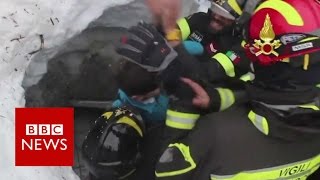 Moment survivors pulled from avalanche Rigopiano hotel - BBC News