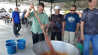 SELAMAT HARI LAHIR DAN MEMASAK NASI MERAAIKAN PEKERJA2 SUKARELA MASJID AL-HUSSIN SBRG PUMPONG