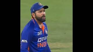 Rohit Sharma shouts at Arshdeep Singh after he drops Asif Ali's catch | INDvsPAK | Asia Cup 2022