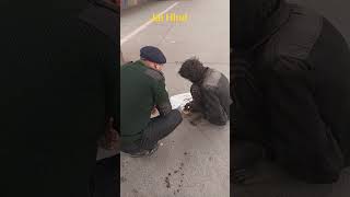 Indian Army Jawan Giving Food to Poor  man 💙 | Proud Moment |Viral Video | kindness 😍# #indianarmy