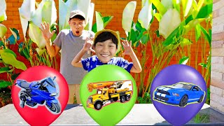 풍선에서 새로운 자동차 장난감이 나와요! 예준이와 아빠의 풍선 놀이 Surprise Balloon New Car Toys