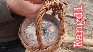 How Do Kashmiris Keep Warm In Winters? Kashmiri Kangdi / Kangri / Running Heater