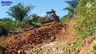 CARA KASI CAMBE JALAN DI BUKIT - VIDEO BACKHOE MALAYSIA