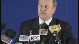 Michael Noonan elected new Fine Gael Leader 2001