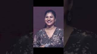 Singer mangli live performance Kanne Adhirindhi song status video.