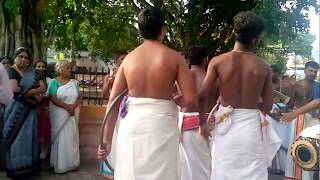 Vaadhya Radheyam, Sankarankulangara Temple, Recieving Guests.