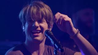 Charlie Puth - We Don’t Talk Anymore (Live on the Honda Stage at the iHeartRadio Theater NY)