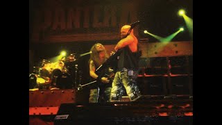 Kerry King onstage with #pantera & crushes Goddamn Electric with Dimebag Darrell #SLAYER #kerryking