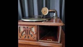 藤山 一郎 ♪躍進節♪ 1934年 78rpm record. Nipponophone Eufon (ニッポノホン ユーホン) phonograph (蓄音機)