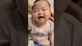 【生後4ヶ月】 げっぷトントン中に寝ながら笑う赤ちゃん#赤ちゃん #baby #shorts