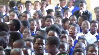 South African School Children sing BAMBELELA (NEVER GIVE UP!)