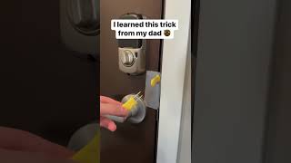 I learned this trick from my dad #lifehacks #funny #carlifehacks #goodhumor #humorseriously #whatsso