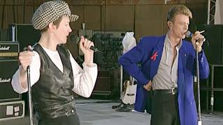 "Under Pressure" Queen + Annie Lennox + David Bowie