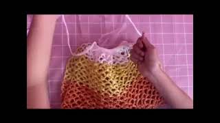 กระเป๋าถักจากถุงพลาสติก Knitted bags made of plastic bags.