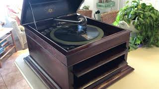 A Restored 1907 Columbia Grafonola Type D-2 Phonograph