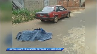 Corpo é encontrado dentro de porta-malas de carro abandonado em Goiás